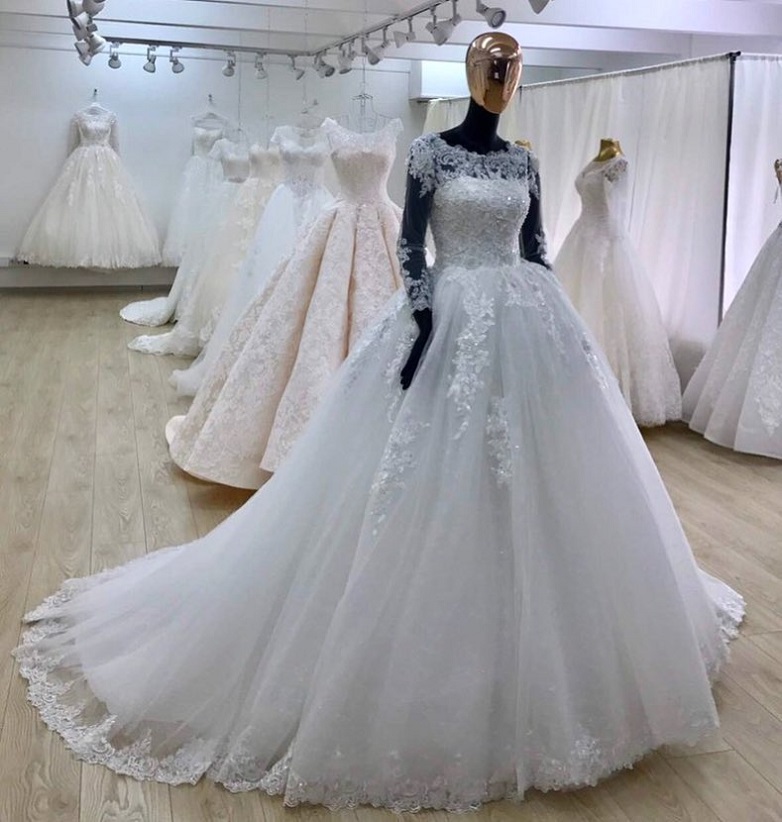 A-line Illusion Neck Appliqued Floor Length Wedding Dresses Apd2672