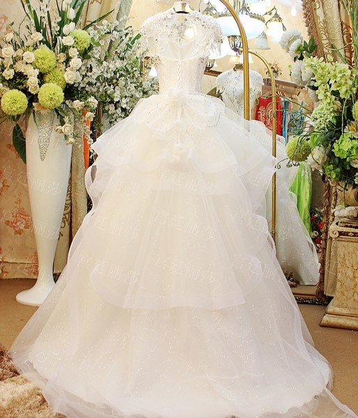 A-line Shiny Scoop Neck Wedding Dresses,appliqued Dresses For Autumn Asd2627