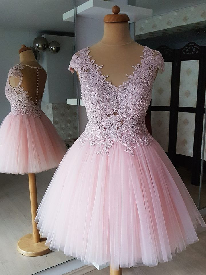 Outstanding Tulle V-neck Neckline Cap Sleeves A-line Homecoming Dresses Hd125
