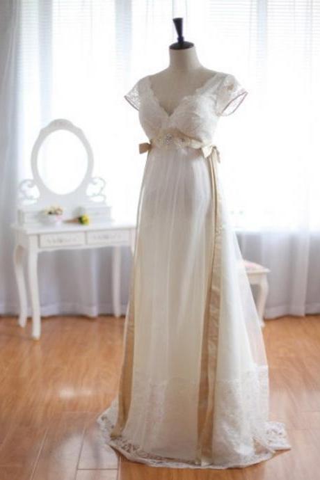 2017 V Neck Sleeveless Appliques White Bridesmaid Dresses, Floor Length Bridesmaid Dresses for Autumn ASD26764