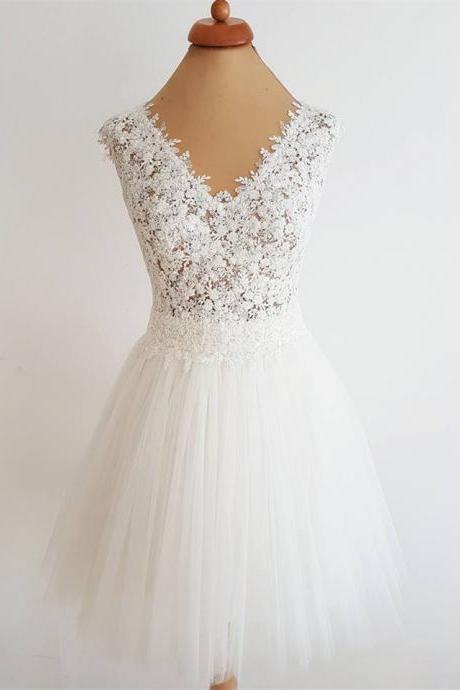 Romantic Tulle V-neck Neckline A-line Homecoming Dresses With Appliques Hd127